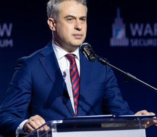 "Росія веде цифрову війну": Польща пригрозила соцмережам штрафами за російські фейки
