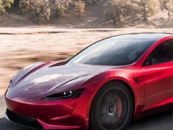 Ілон Маск заявив, що хоче створити літаючий електромобіль на базі Tesla. Це реально?