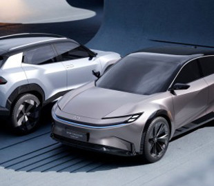 Toyota скептично ставиться до прогнозів щодо електрокарів