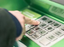 Чоловіка засудили за шахрайство до 5 років тюрми