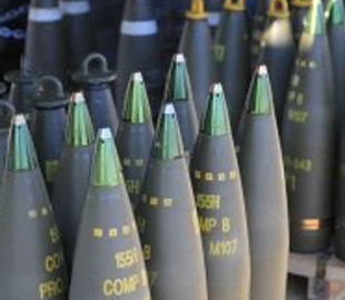 Британія кардинально збільшує виробництво 155-мм боєприпасів