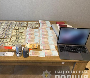 На Харківщині групу осіб викрили у шахрайстві з використанням POS-терміналів