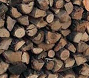 На Харківщині судитимуть чоловіка за продаж неіснуючих дров та сільськогосподарської техніки