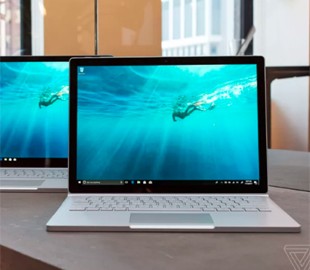 Microsoft выпустила новую версию планшета Surface Book 2