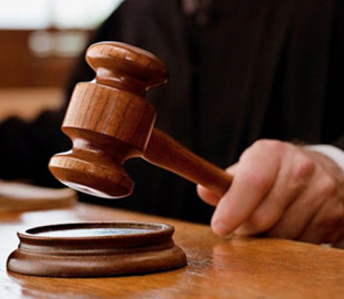 У Криму місцевий «суд» оштрафував чоловіка та арештував діджея: один замовив, а інший поставив українську пісню