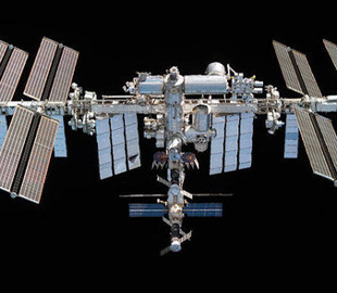 "Це шизофренія". Ексголова NASA розкритикував політику співпраці США з РФ у космосі