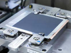 Nissan использует собственные технологии для выпуска твердотельных АКБ для электромобилей