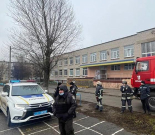 Учеников бердянских школ эвакуировали из-за сообщения о минировании: что известно