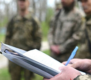 Кабмін подовжив термін дії усіх бронювань через кібератаку на держреєстри