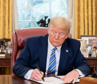 Трамп анонсував тарифи на імпорт безпілотників до США