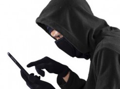 Жінка віддала шахраям за "виграний автомобіль" 60 тисяч гривень