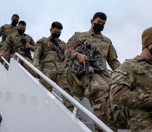США вивели B-1 з бази у Британії через загрозу: у Вашингтоні згадали "Павутину"