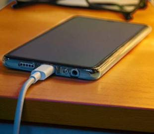 Де не можна залишати смартфон навіть на хвилину: п'ять найгірших місць