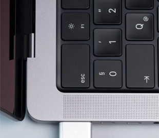 "Вб'єте" батарею ноутбука — 5 шкідливих звичок користувачів