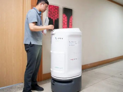 Південнокорейський робот припинив роботу після власного самогубства