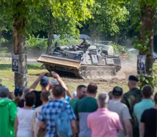 60% громадян Німеччини вважають необхідним відновити обов'язкову службу в армії