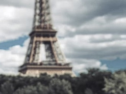 Франція масово відмовляє росіянам у візах через загрозу проникнення шпигунів - Le Monde