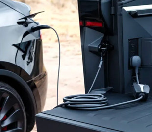 Новий електромобіль Tesla Cybertruck настільки потужний, що здатний живити будинок