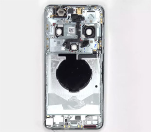 Huawei Mate 60 Pro розібрали, виявивши недоліки смартфона