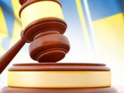 Уродженку рф оштрафували за поширення комуністичної символіки в соцмережі