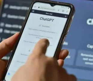 Люди роздратовані. Користувачі запідозрили запуск реклами в ChatGPT, але OpenAI це заперечує
