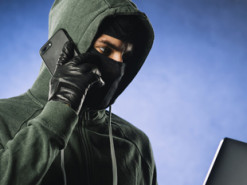 Телефонна розмова з "банкіром" коштувала жінці 60 тисяч гривень