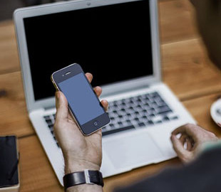 В Украине вырос объем операций с электронными деньгами