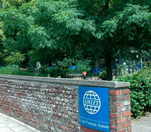 В SWIFT назвали криптовалюты нестабильными и бесполезными