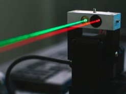 Google начнет "доставлять" интернет при помощи лазеров