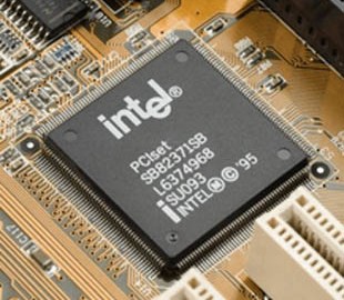 Intel назвала причину дефицита процессоров