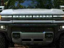 Американцы впервые показали электрический внедорожник Hummer