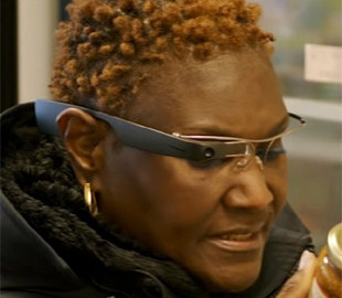 Смарт-очки Google Glass адаптировали для слепых и слабовидящих