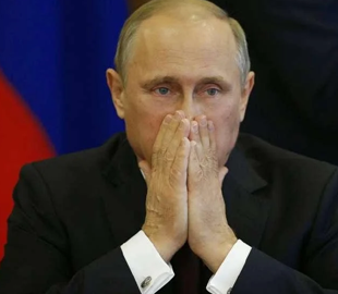 Путін ховається від дронів у бронепоїзді та фейкових кортежах