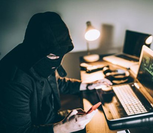 Кіберполіцейські викрили молодика, який ошукав 15 громадян в Інтернеті
