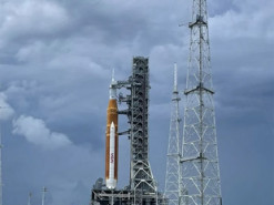 NASA відмінило третю спробу запуску місії "Артеміда-1" через ураган Іан