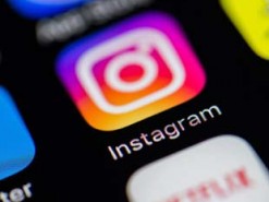 Фотограф спародировал типичные пляжные снимки в Instagram