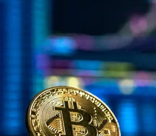 Біткойн впевнено наближається до відмітки у 70 тисяч доларів