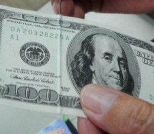 За товары, купленные в интернете, преступник рассчитался фальшивой валютой