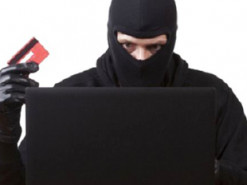 Шахраював та крав з банківських рахунків знайомих кошти – жителя Малина засудили до 7 років позбавлення волі