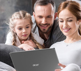 Експерти пояснили, як правильно носити ноутбук