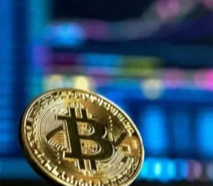 Китай знову нарощує видобуток біткоїнів попри заборону