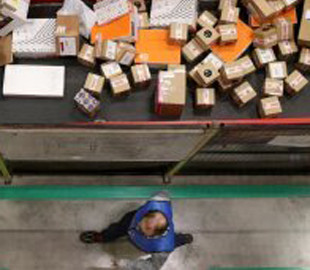 Удар по Temu та AliExpress: Євросоюз запровадив мито в розмірі 3 євро на дешеві посилки з Китаю