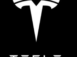 Продажі Tesla продовжать падати