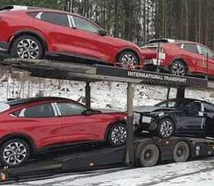 Електричні кросовери Ford Mustang Mach-E почали прибувати до Європи
