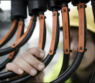 Глобальний дефіцит опто-волоконних кабелів гальмує розгортання 5G та центрів обробки даних