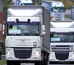 Кабмін запровадив е-дозволи на перевезення вантажів за кордон
