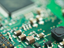 Впервые в истории отрасли поставки полупроводников будут падать второй год кряду