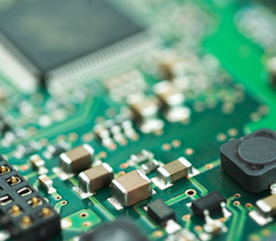 Впервые в истории отрасли поставки полупроводников будут падать второй год кряду