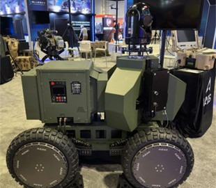 Технологічний стартап Azak представив наземний роботизований комплекс з автономним колісним модулем