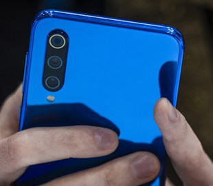 Xiaomi разрабатывает смартфон с подэкранной камерой